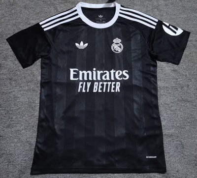 2526 R M black GK S-4XL